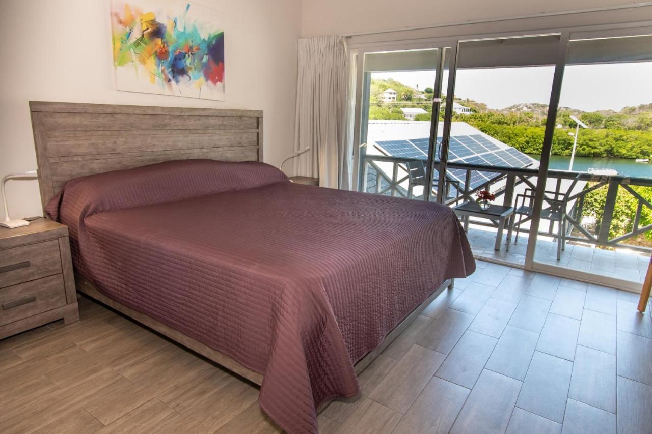 The Moxy Hotell English Harbour Exteriör bild