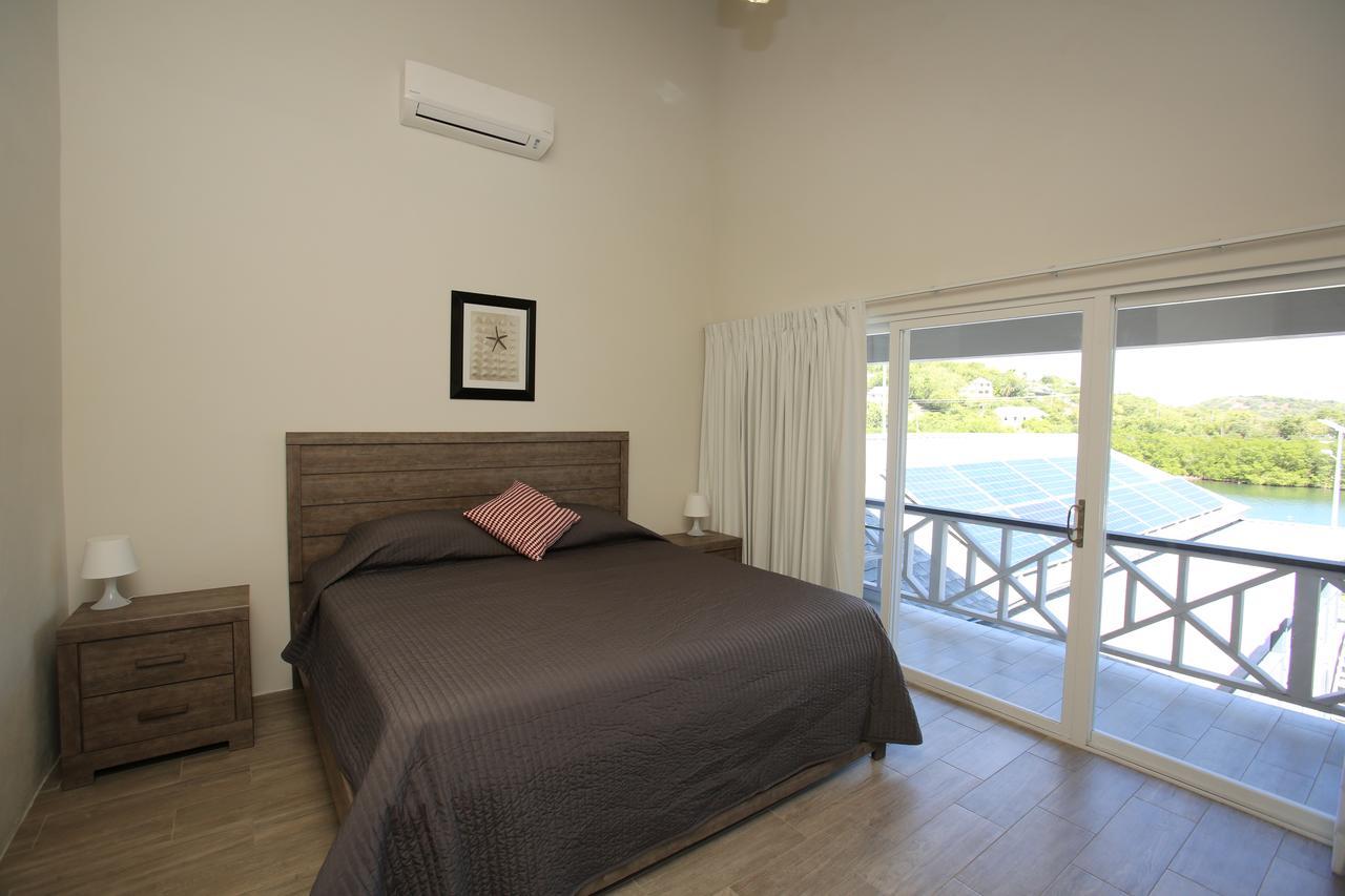 The Moxy Hotell English Harbour Exteriör bild